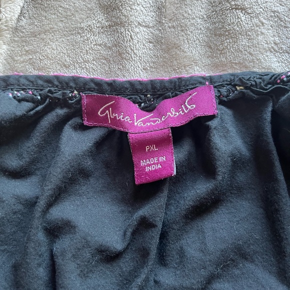 Bella Swan Alt Betsey Johnson Black Embroidered Top Gloria Vanderbilt - Picture 6 of 6